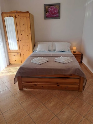 1 bedroom, in-room safe, WiFi, bed sheets - Pansion Dovodja - Close to the beach and the center - your vacation home / Apartment 4 (Vodice)