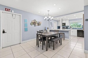 Deluxe Condo | Dining - Colonial Manor Condos - Fort Lauderdale (Fort Lauderdale)