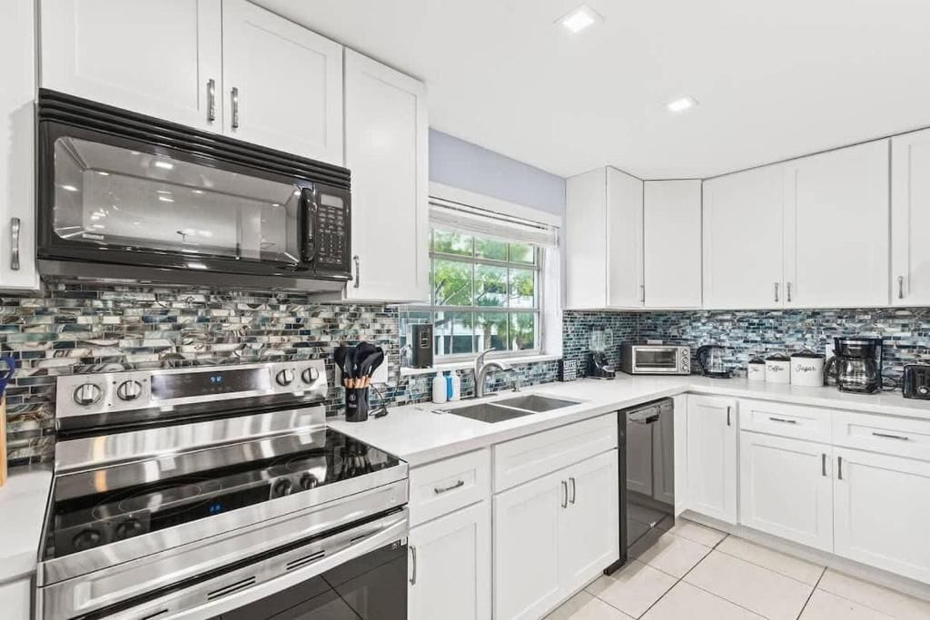 豪華公寓客房 | 私人廚房 | 大型冰箱、微波爐、烤箱、爐台