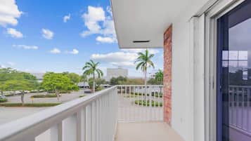 Deluxe Condo | Property grounds