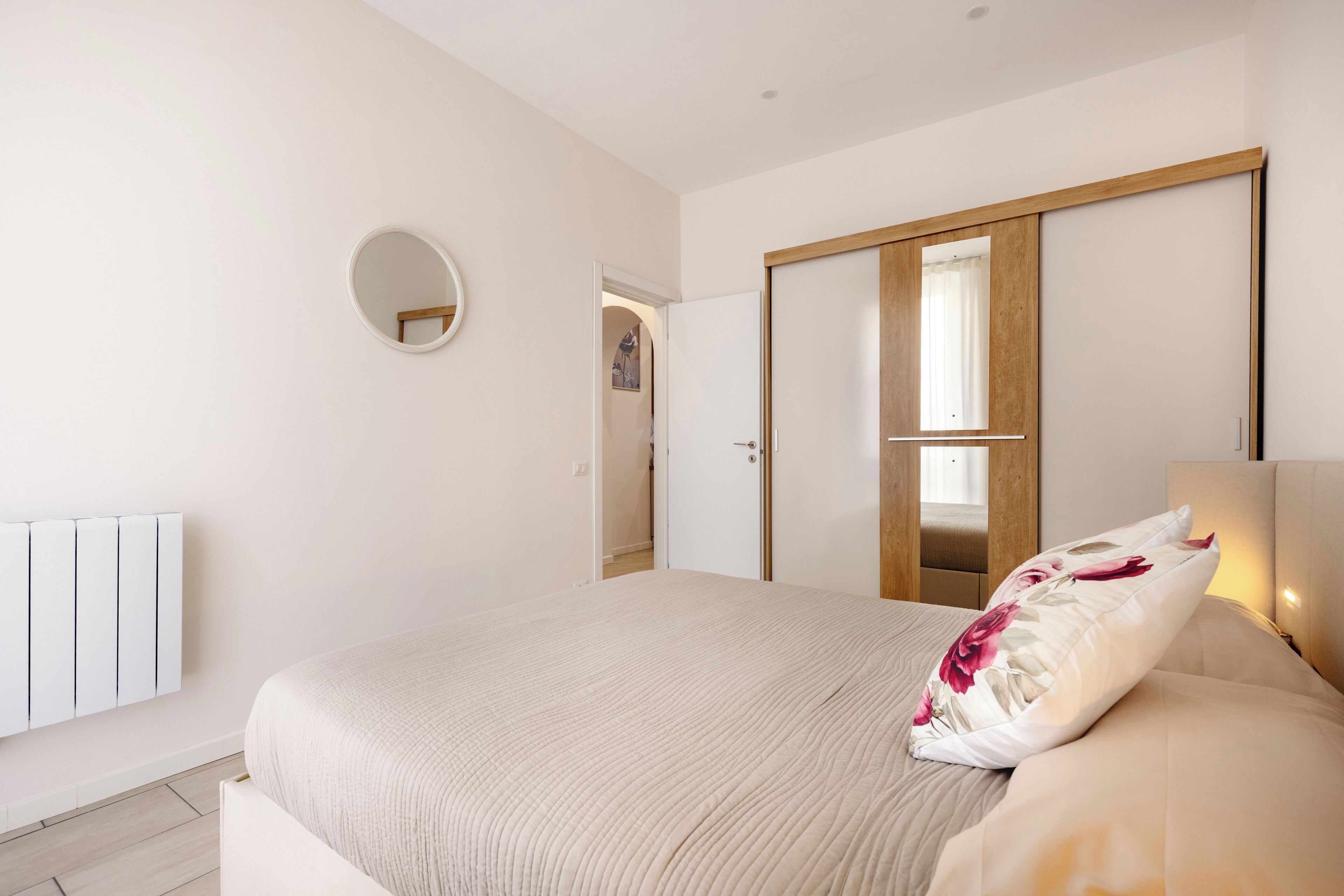 Bügeleisen/Bügelbrett, kostenloses WLAN