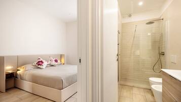 Apartment, Patio | Iron/ironing board, free WiFi