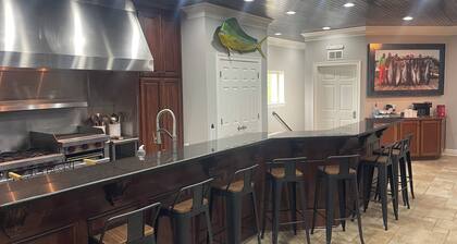 Wirenut Landing Peaceful waterfront
11 bedroom 15 Bath