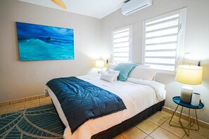 3 bedrooms, in-room safe, iron/ironing board, WiFi - Seabreeze beachfront house on Simspon bay beach (Simpson Bay)