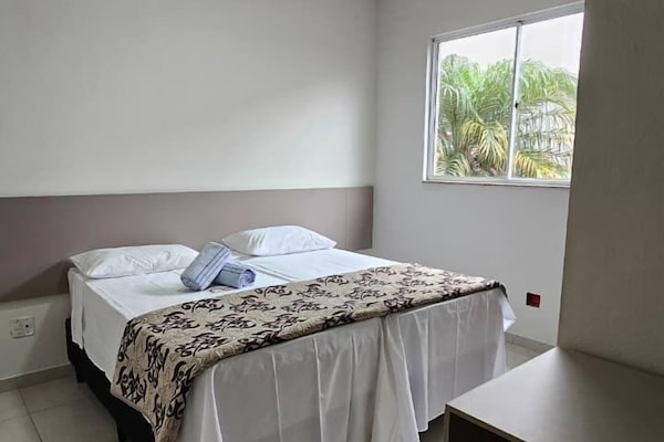 Wifi gratis y ropa de cama