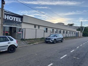Property entrance - Hotel Master Plaza Formiga (Formiga)