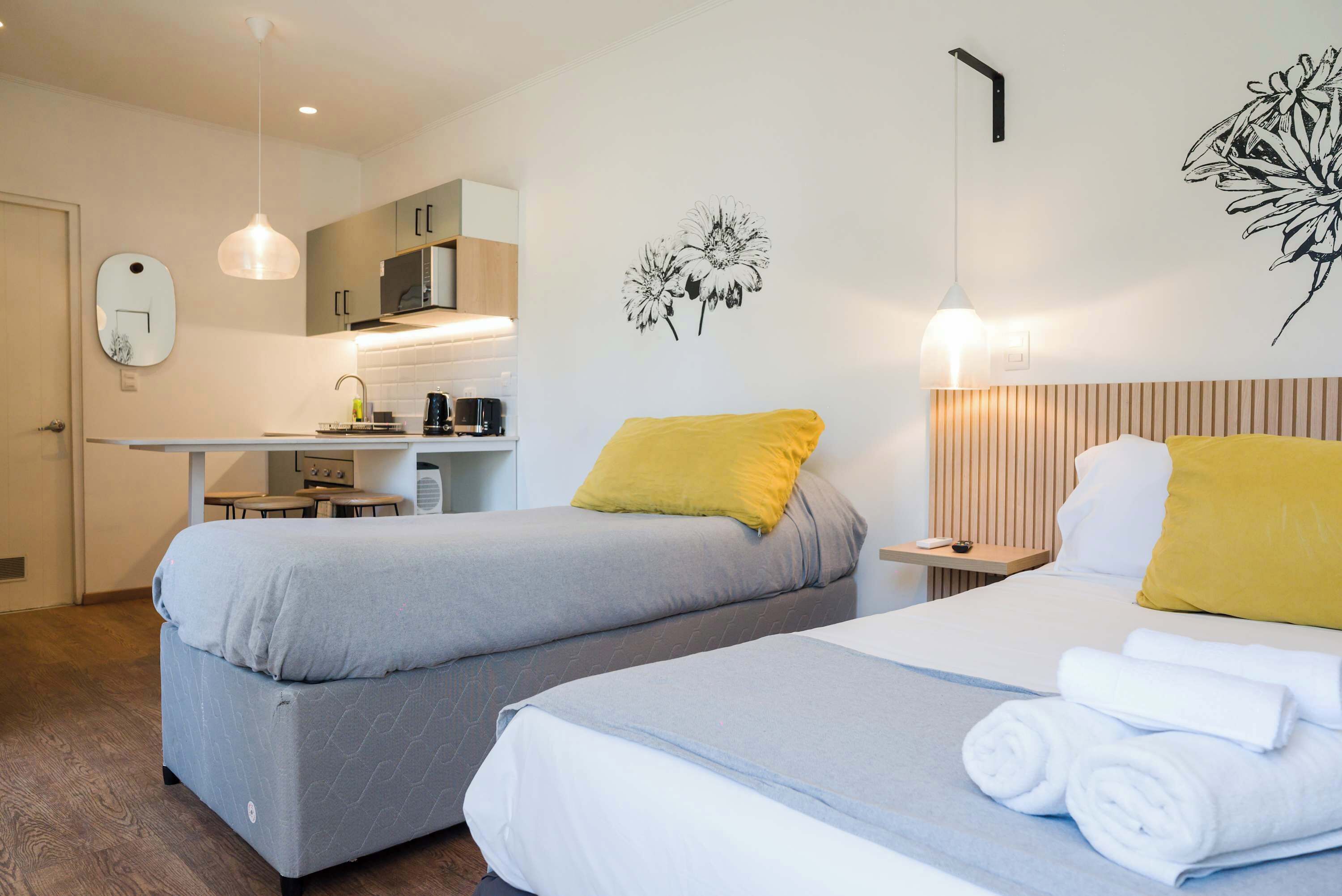 Iron/ironing board, free WiFi, bed sheets
