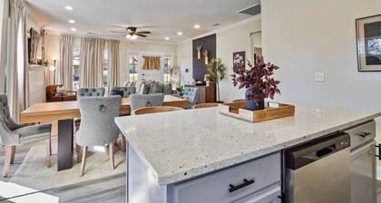 Beautifully Renovated Historic 4 BR Home|Sleeps 16