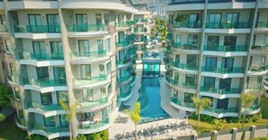 Exterior - Apartment 1+1 Qoople Legend 36 B-04 for a family trip to the sea (Alanya)