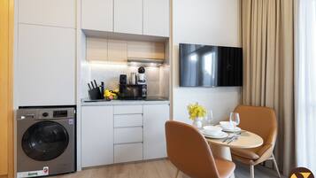 Luxury Studio, Balcony, City View | Private kitchenette | Full-size fridge, microwave, oven, stovetop