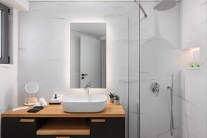 Shower, free toiletries, hair dryer, towels - Athenian Riviera Luxurious Residence, Apartment (Alimos)