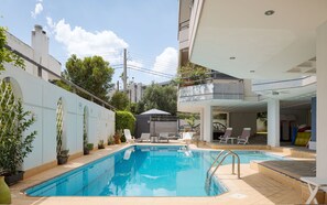 Pool - Athenian Riviera Luxurious Residence, Apartment (Alimos)