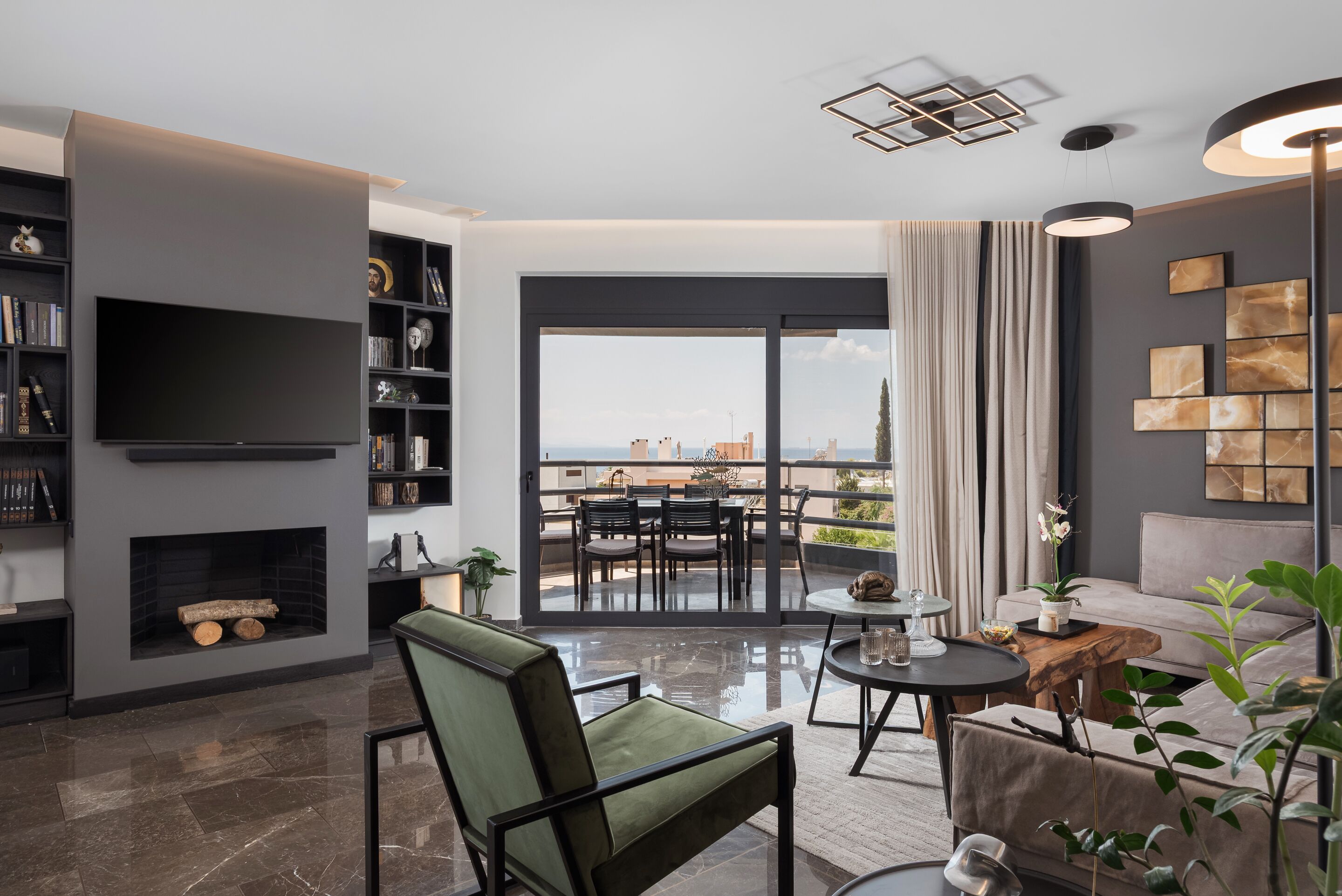 Smart-tv och eldstad