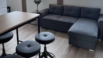 Lejlighed - udsigt til have | Opholdsområde