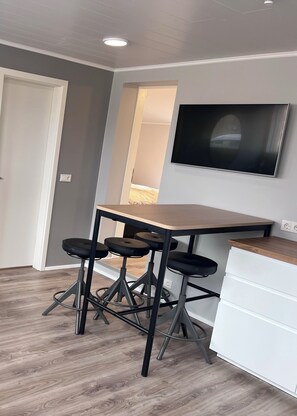 Appartement, vue sur le jardin | Aire de séjour