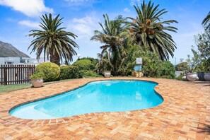 Pool - Gordon's Village View (Cape Town)