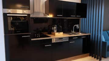 Kühlschrank, Ofen, Herdplatte, Geschirrspüler