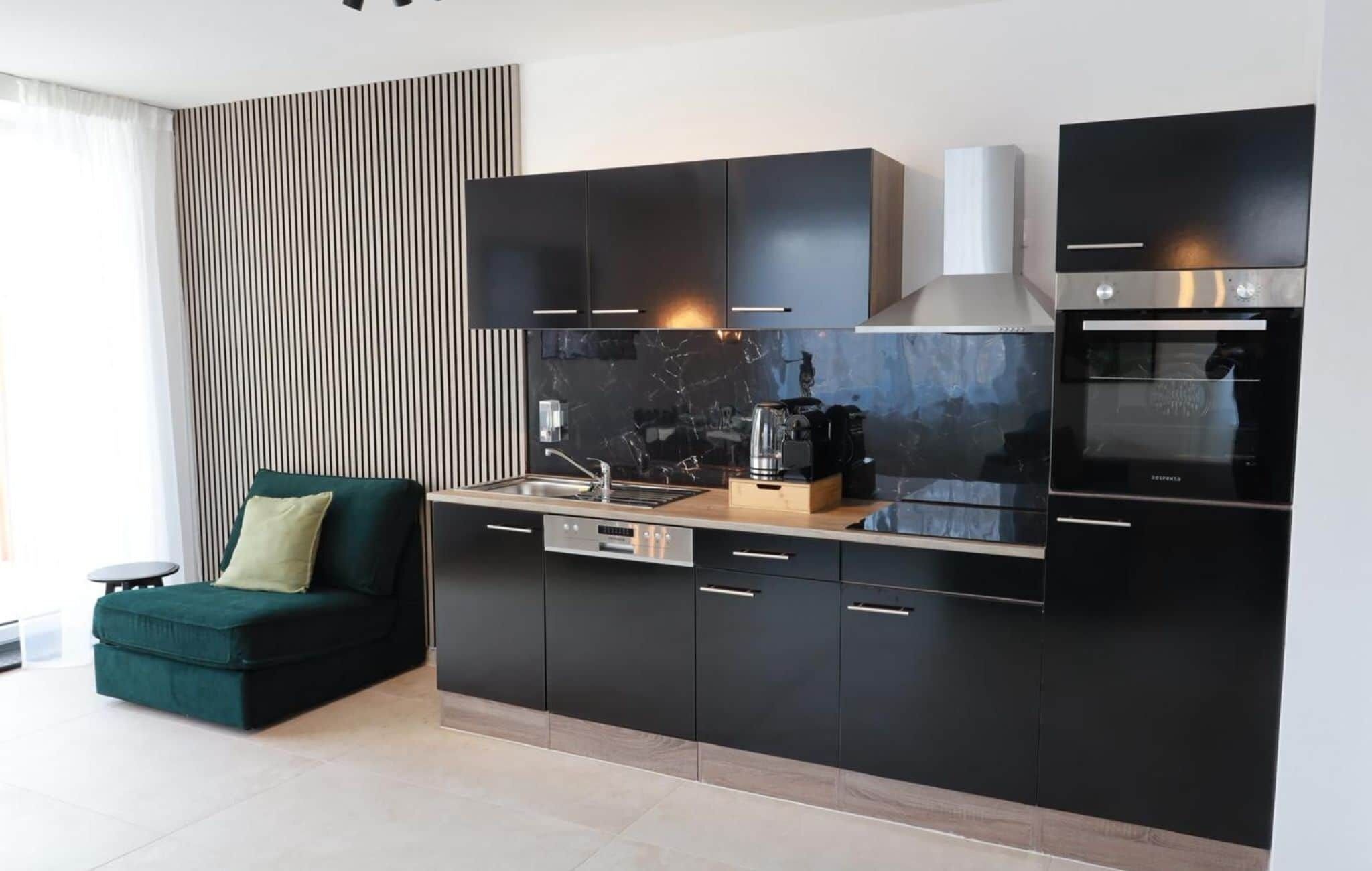 Kühlschrank, Ofen, Herdplatte, Geschirrspüler