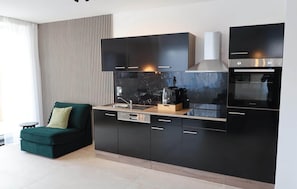 冰箱、烤箱、炉灶、洗碗机