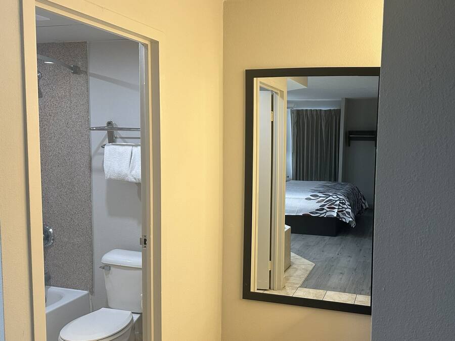 Superior-værelse - 1 kingsize-seng - ikke-ryger - boblebad | Badeværelse | Gratis toiletartikler, hårtørrer, håndklæder
