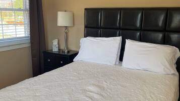 Iron/ironing board, free WiFi, bed sheets