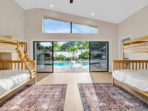 Pool - Stylish 3000SQFT Pool & Hot Tub Home on Half Acre (Bradenton)