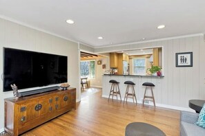 Smart TV, fireplace, stereo, computer monitors