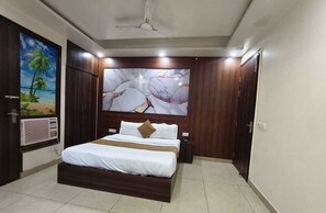 Classic Double or Twin Room, Balcony, City View | In-room safe, desk, laptop workspace, free WiFi