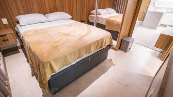 Apartamento básico | Ferros/tábuas de passar roupa, Wi-Fi de cortesia