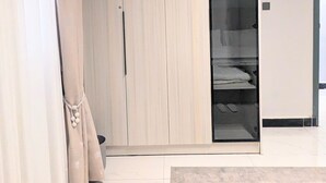 Apartament Deluxe, balcó, vistes al turó | Wifi gratuïta 