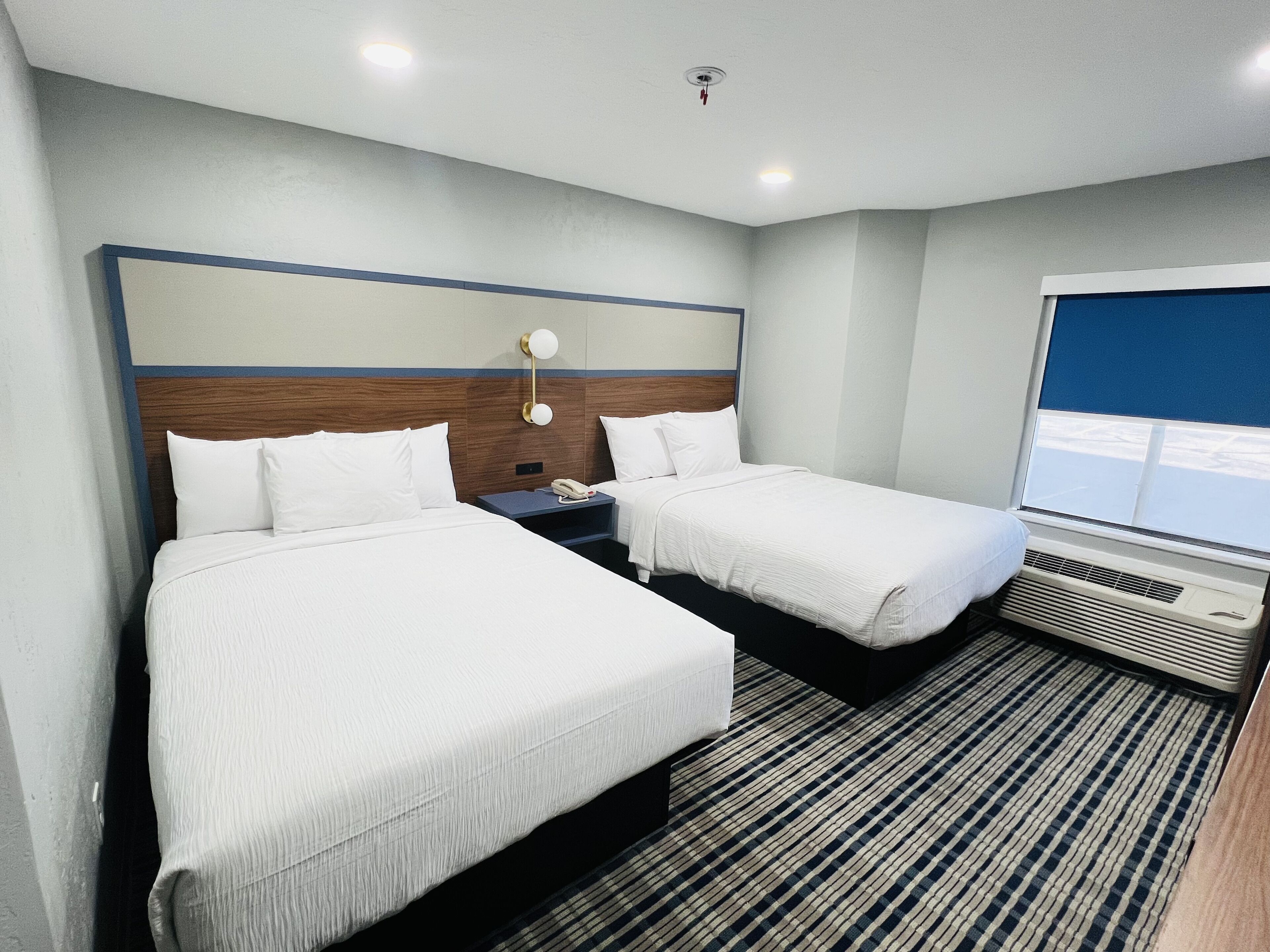 Kamar, 2 Tempat Tidur Double, Bebas Asap Rokok