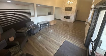 Baymont By Wyndham Bridgeton St Louis