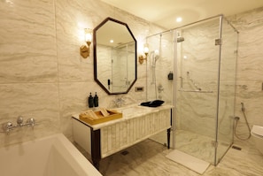 Royal Suite, 1 King Bed, Balcony | Bathroom - Ramada By Wyndham Jaisalmer Barmer Road (Jaisalmer)