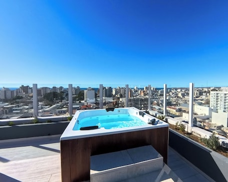 Sundeck. Ramada Residences By Wyndham Puerto Madryn Cq Gales