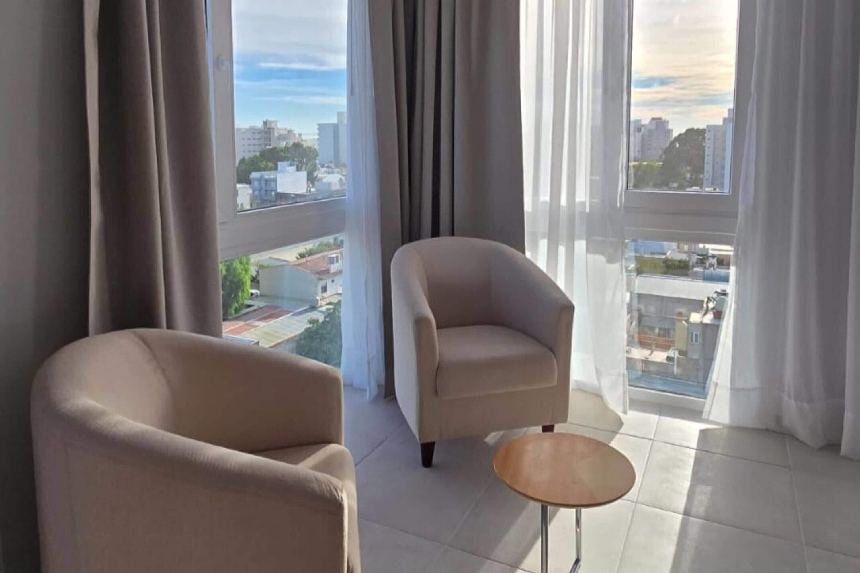 Apartment, 1 King Bed, Non Smoking | Soundproofing