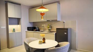 Deluxe Suite, Multiple Beds | Iron/ironing board