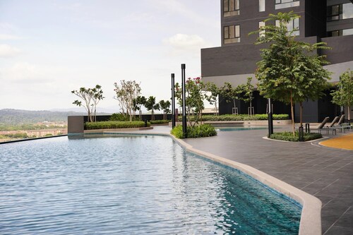 Wyndham Grand I-City