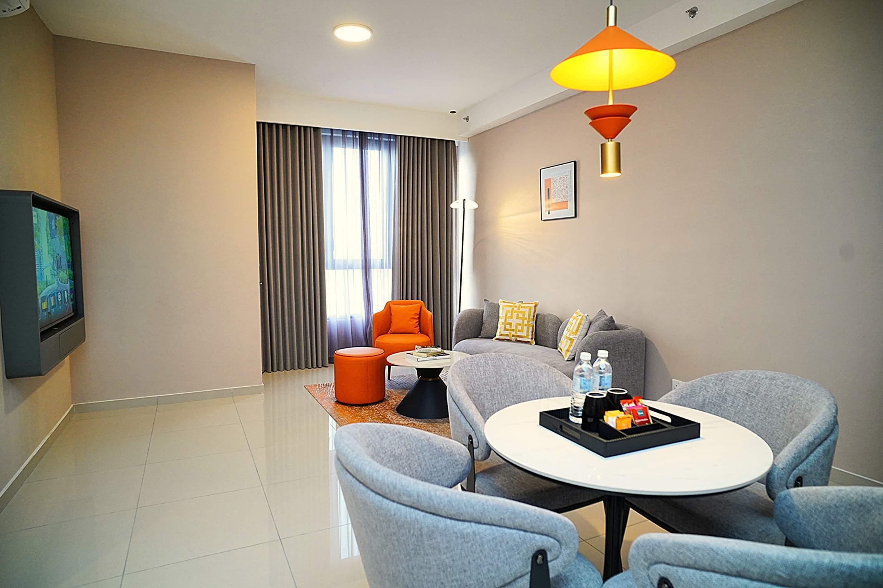 Executive Suite, Multiple Beds | Iron/ironing board