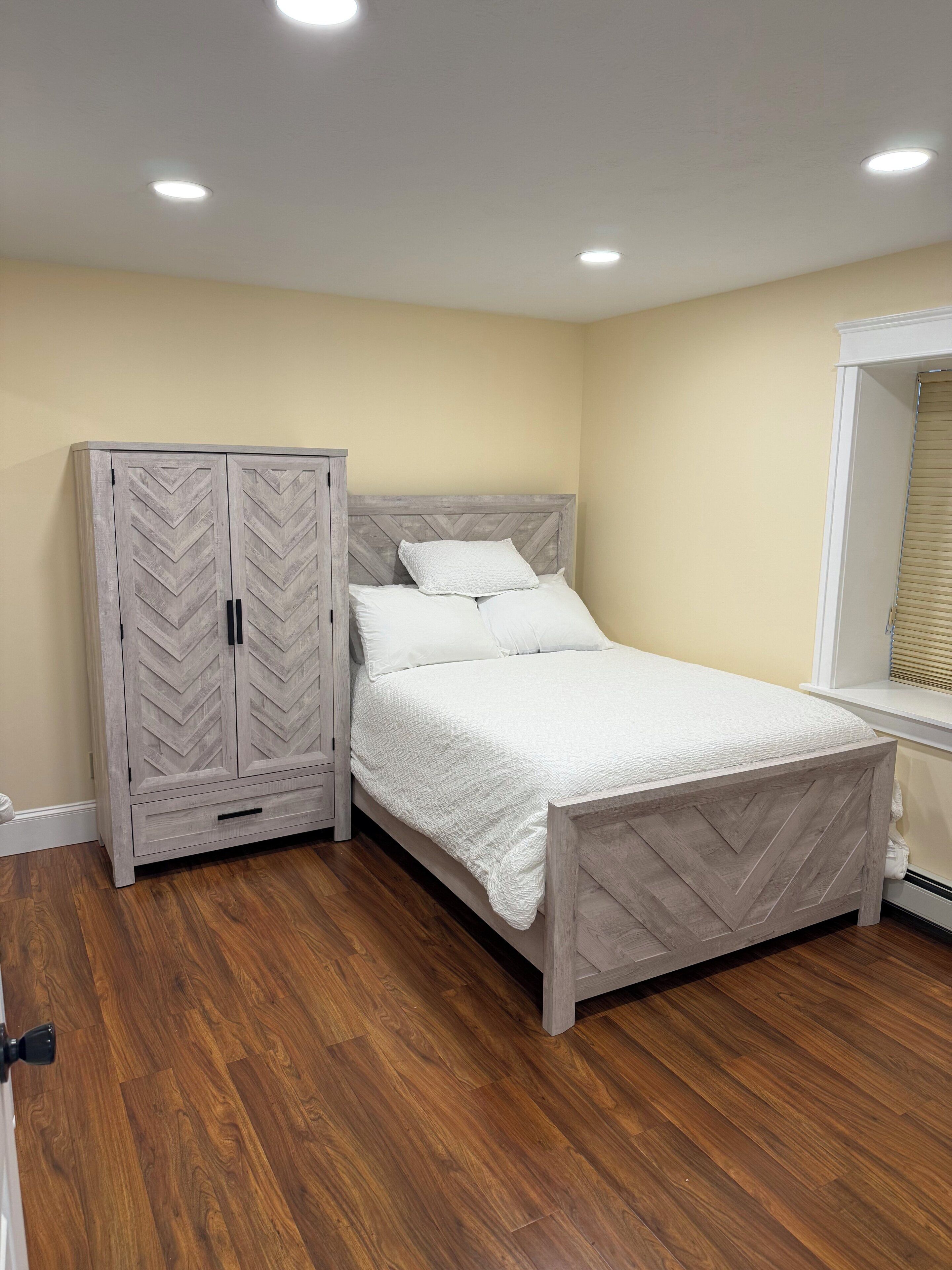 2 多间卧室、熨斗/熨衣板、WiFi、床单