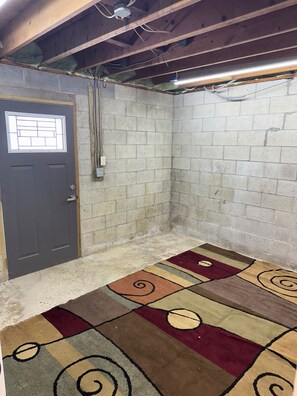 Interior - 2-bedroom cottage on Rainbow Lake (Trufant)