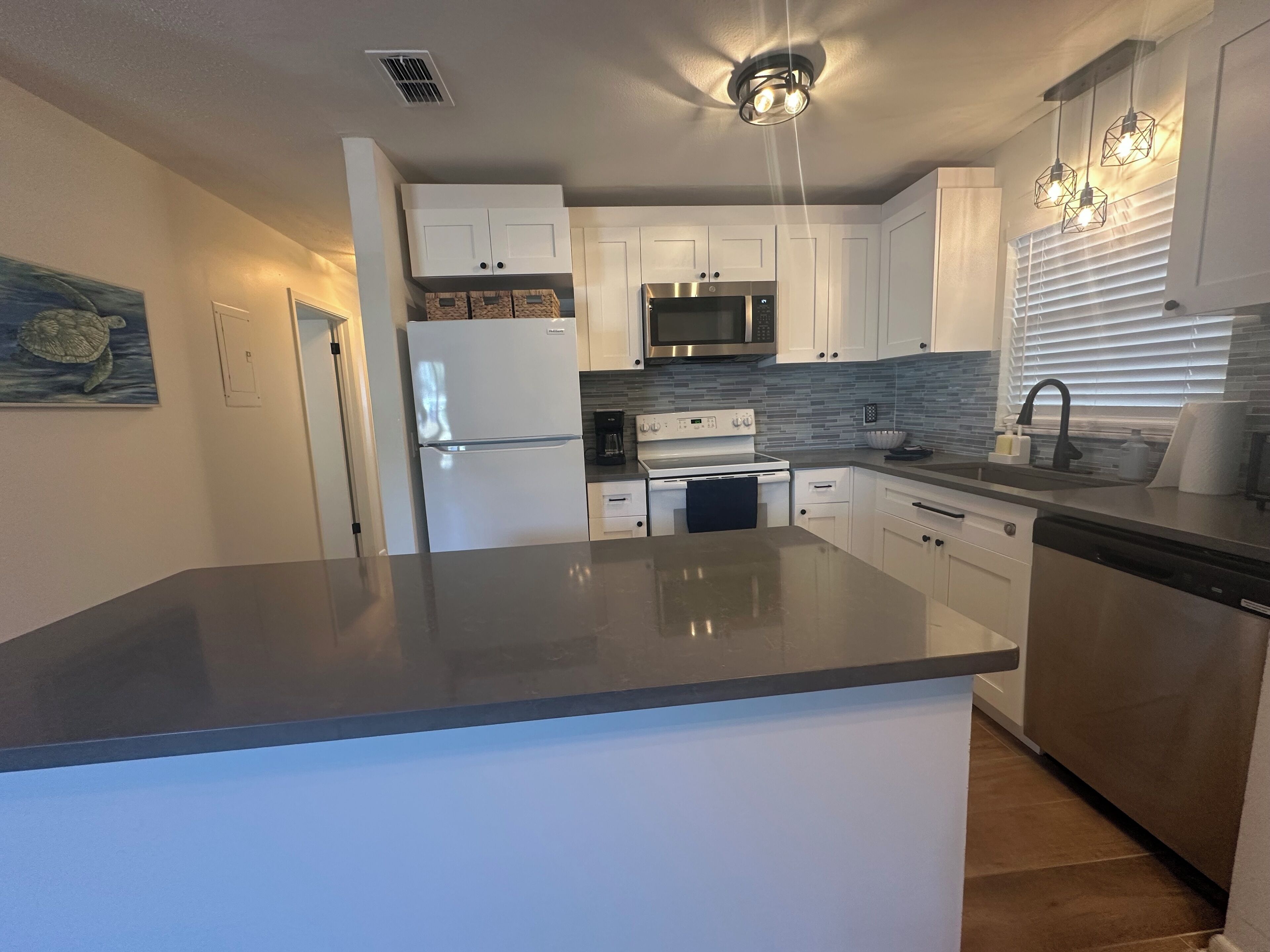 電子レンジ、オーブン、コンロ、食器洗い機