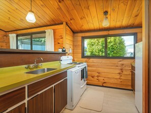 Fridge, microwave, dishwasher, toaster - Sea Esta - Pauanui Holiday Home (Pauanui)