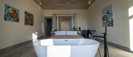 1 chambre, fer et planche à repasser, lit parapluie, Wi-Fi gratuit