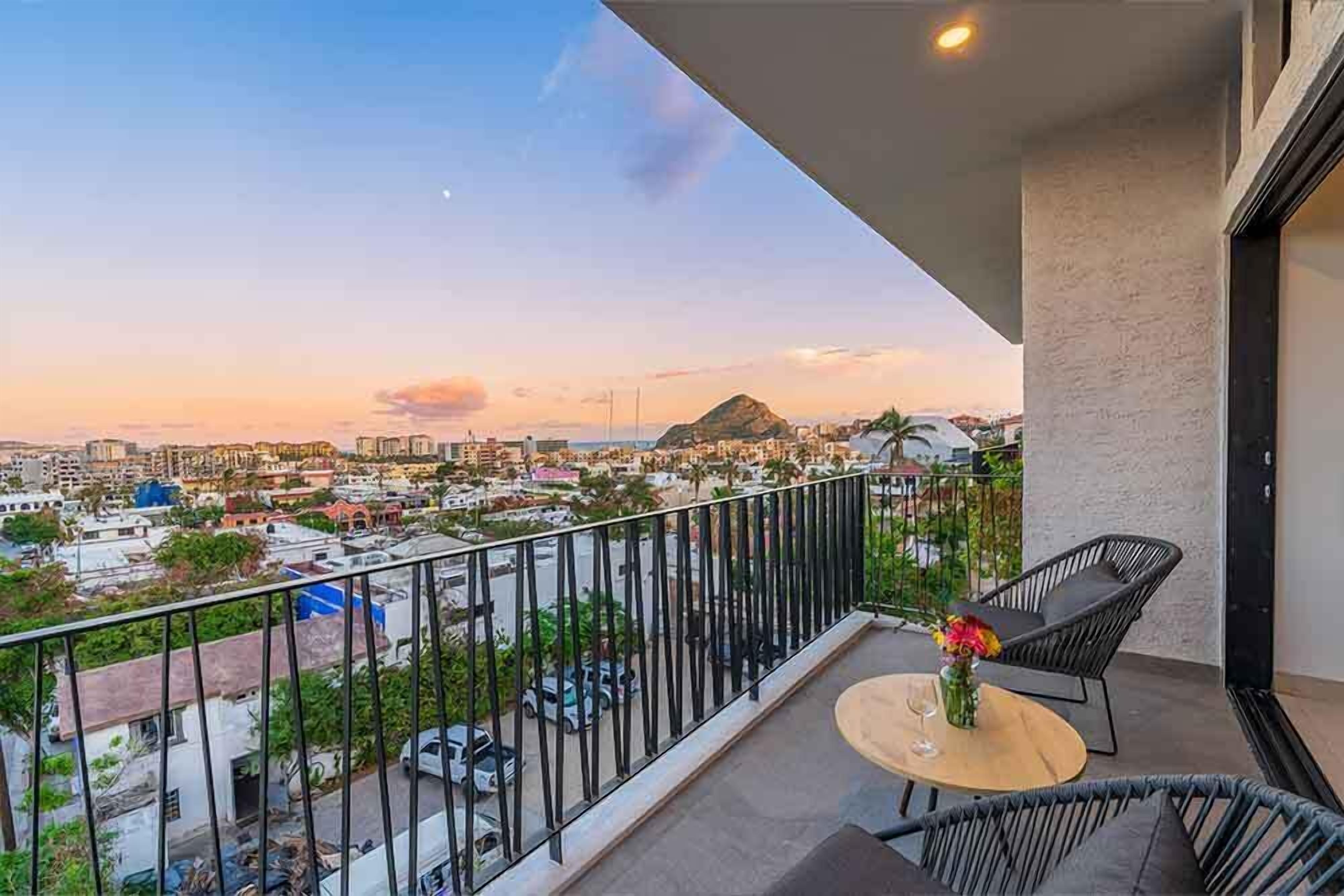 Studio Suite, 2 Queen Beds, City View | Balcony