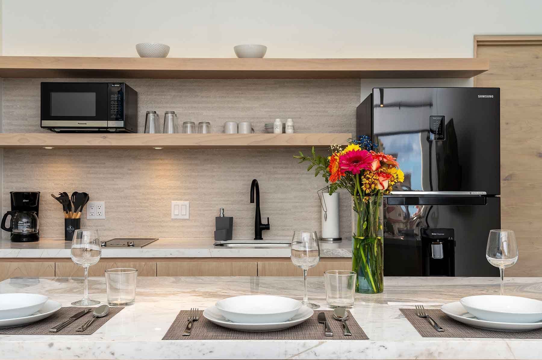 Apartamento, 1 cama King, vista para a cidade (404) | Cozinha privada