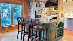 Coffee/tea maker, fridge, microwave, oven - Lake Eustis Waterfront Sunset House 3/2 Amazing Views! Boat Dock Available!  (Eustis)