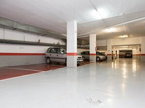 Property grounds - Serene 3-bedroom apartment with AC in vibrant Barcelona (Barcelona)