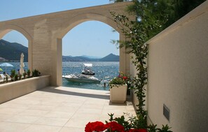 Terrace/patio - Beach front apartment in Klek with WiFi (Klek)