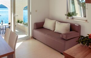 Smart TV - Beach front apartment in Klek with WiFi (Klek)