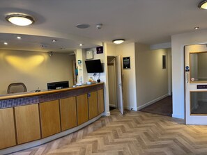 Reception - Alty Hotel (Altrincham)